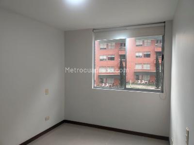 Apartamento de 3 alcobas en arriendo en Villa Carlota, Medellín, 73 m² · foto 9 de 14