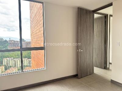 Apartamento de 3 alcobas en venta en Itagui, Itagüí, 77 m² · foto 11 de 18