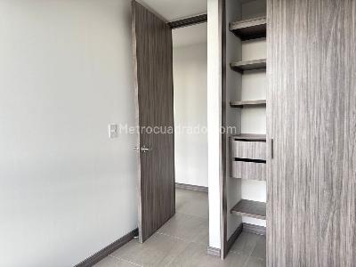 Apartamento de 3 alcobas en venta en Itagui, Itagüí, 77 m² · foto 14 de 18