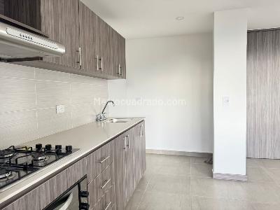 Apartamento de 3 alcobas en venta en Itagui, Itagüí, 77 m² · foto 9 de 18