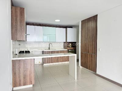 Apartamento en venta en Envigado, Envigado · foto 5 de 18