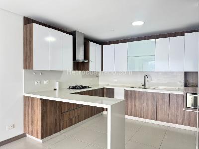 Apartamento en venta en Envigado, Envigado · foto 6 de 18