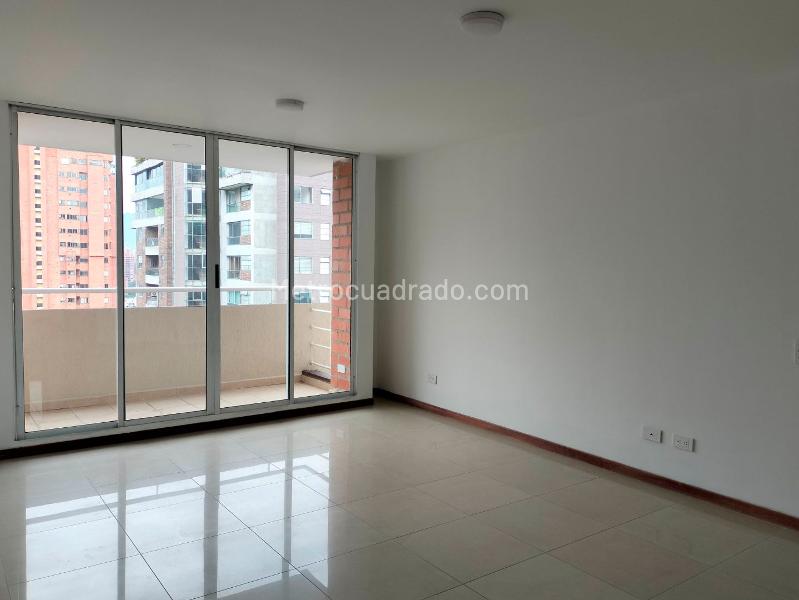 Apartamento de 3 Alcobas con 3 Baños en El Poblado (Zona Residencial Tranquila) - 3
