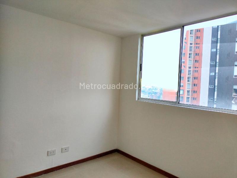Apartamento de 3 Alcobas con 3 Baños en El Poblado (Zona Residencial Tranquila) - 8