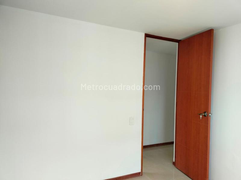 Apartamento de 3 Alcobas con 3 Baños en El Poblado (Zona Residencial Tranquila) - 9