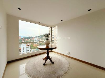 Apartamento en venta en El Poblado, Medellín · foto 9 de 19