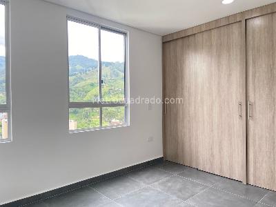 Apartamento de 2 alcobas en venta en Sabaneta, Sabaneta, 70 m² · foto 14 de 20