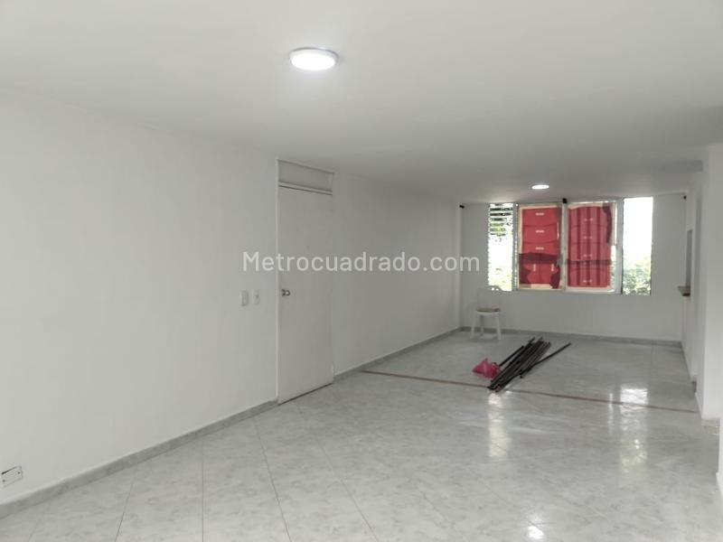 4BR Apartment in Tranquil Area of El Poblado - 3