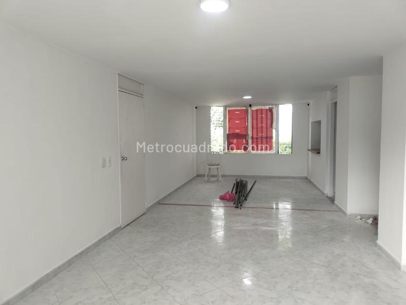 4BR Apartment in Tranquil Area of El Poblado - 4