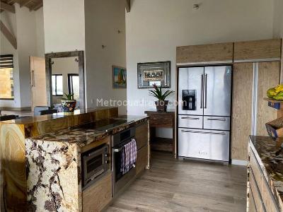 Casa de 3 alcobas en venta en Envigado, Envigado, 315 m² · foto 4 de 16