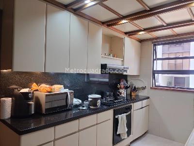 Apartamento de 4 alcobas en venta en El Poblado, Medellín, 236 m² · foto 7 de 19