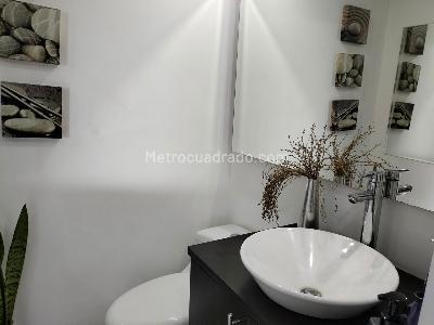 Apartamento de 3 alcobas en venta en Las Lomas, Medellín, 214 m² · foto 17 de 18