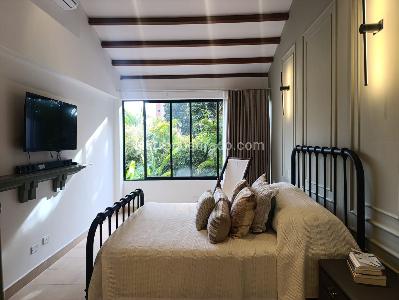 Casa de 4 alcobas en venta en El Poblado, Medellín, 293 m² · foto 9 de 20