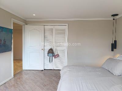 Apartamento de 3 alcobas en venta en San Lucas, Medellín, 200 m² · foto 10 de 18