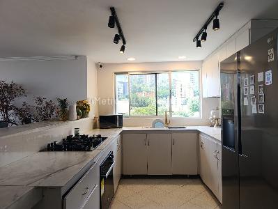 Apartamento de 3 alcobas en venta en San Lucas, Medellín, 200 m² · foto 6 de 18