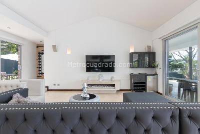 Casa de 5 alcobas en venta en Envigado, Envigado, 500 m² · foto 2 de 19
