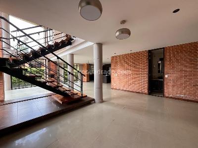 Casa en venta en Envigado, Envigado · foto 2 de 20