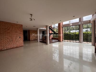 Casa en venta en Envigado, Envigado · foto 4 de 20