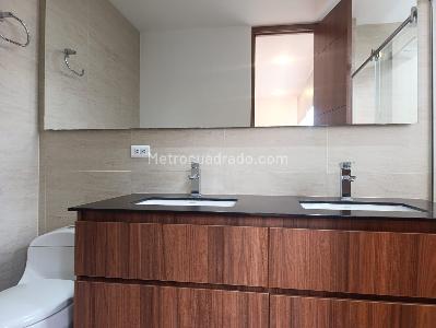 Apartamento en arriendo en El Poblado, Medellín · foto 16 de 19