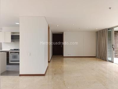 Apartamento en arriendo en El Poblado, Medellín · foto 3 de 19