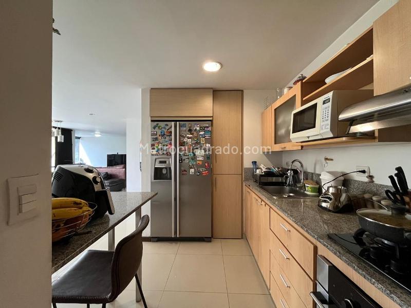Apartamento de 2 Alcobas en Conjunto Cerrado en El Poblado (125 m²) - 5