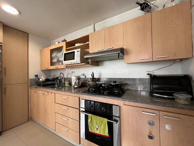 Apartamento de 2 Alcobas en Conjunto Cerrado en El Poblado (125 m²) - 6