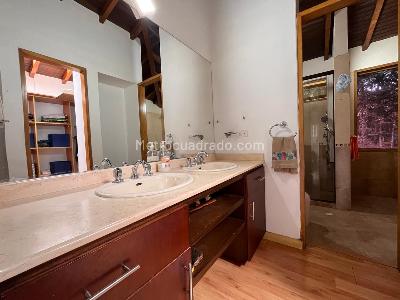 Casa de 3 alcobas en venta en Envigado, Envigado, 425 m² · foto 17 de 20