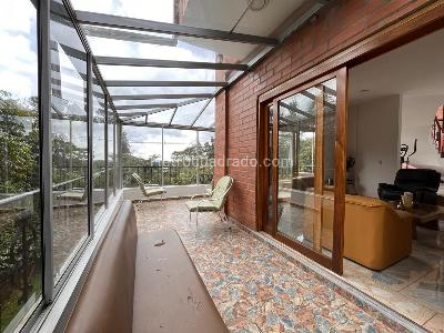 Casa de 3 alcobas en venta en Envigado, Envigado, 425 m² · foto 19 de 20