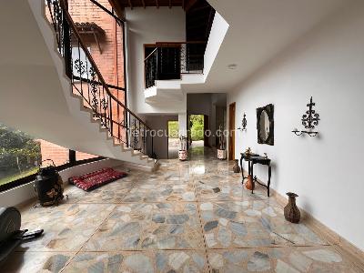 Casa de 3 alcobas en venta en Envigado, Envigado, 425 m² · foto 7 de 20