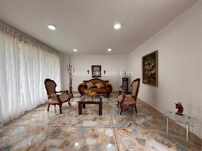 Casa de 3 alcobas en venta en Envigado, Envigado, 425 m² · foto 8 de 20