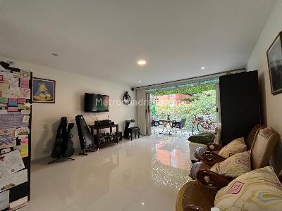 Casa de 3 alcobas en venta en El Poblado, Medellín, 180 m² · foto 13 de 17