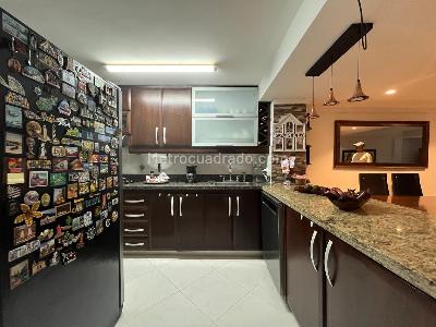 Casa de 3 alcobas en venta en El Poblado, Medellín, 180 m² · foto 8 de 17
