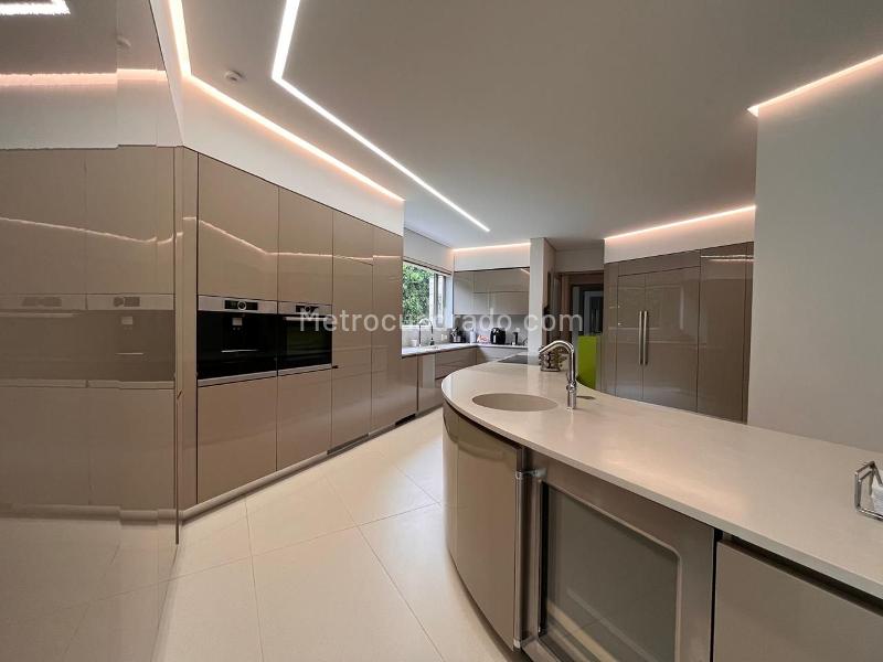 Spacious 5BR House with Pool in El Poblado - 5