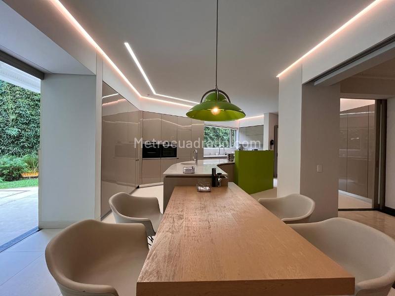 Spacious 5BR House with Pool in El Poblado - 6