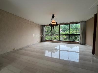 Apartamento de 4 alcobas en venta en El Poblado, Medellín, 270 m² · foto 2 de 15