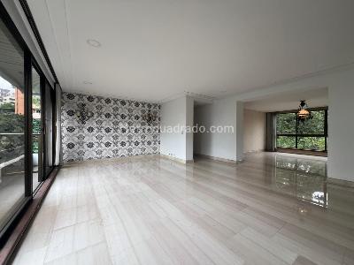 Apartamento de 4 alcobas en venta en El Poblado, Medellín, 270 m² · foto 3 de 15