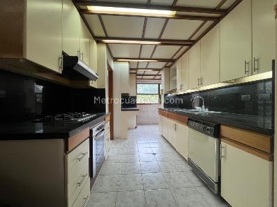 Apartamento de 4 alcobas en venta en El Poblado, Medellín, 270 m² · foto 6 de 15