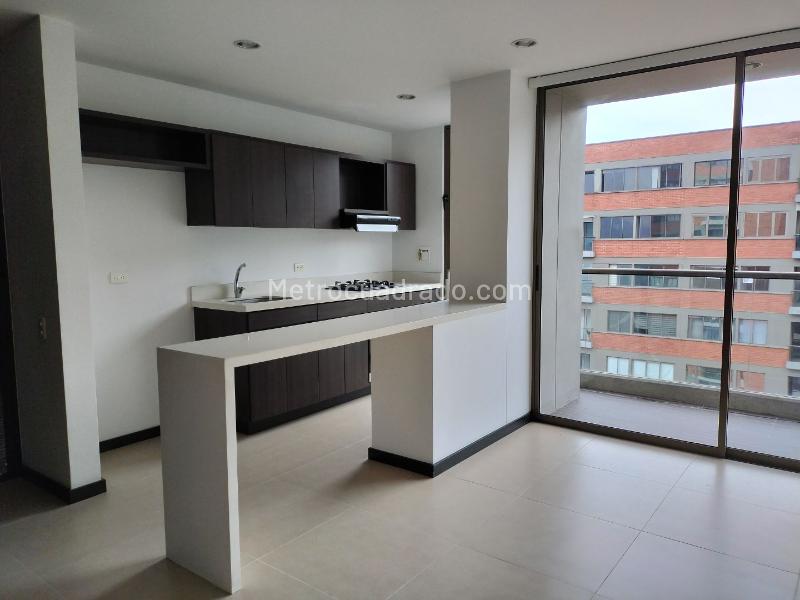 Apartamento de 2 Alcobas con Balcón y Parqueadero Cubierto en El Poblado - 6