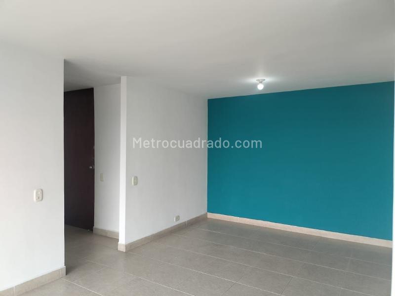 2BR Apartment with Pool in El Poblado - 3
