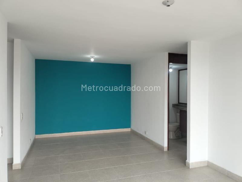 2BR Apartment with Pool in El Poblado - 4