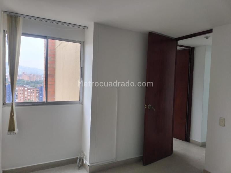 2BR Apartment with Pool in El Poblado - 8