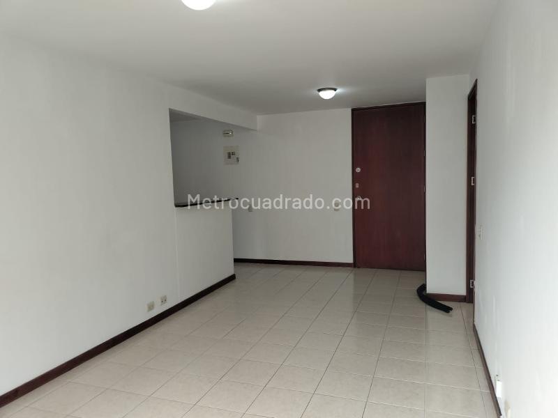 1BR Furnished-Style Apartaestudio in El Poblado, Medellín - 4