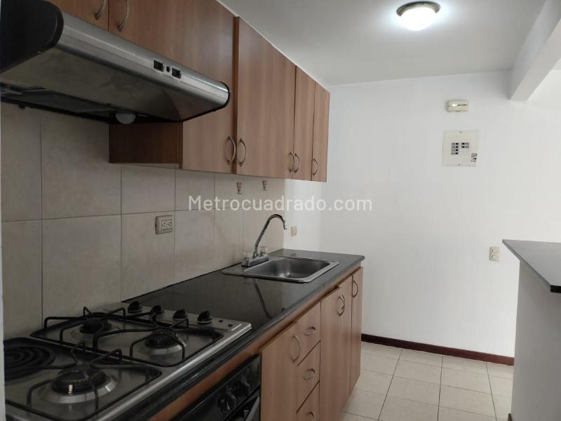 1BR Furnished-Style Apartaestudio in El Poblado, Medellín - 7