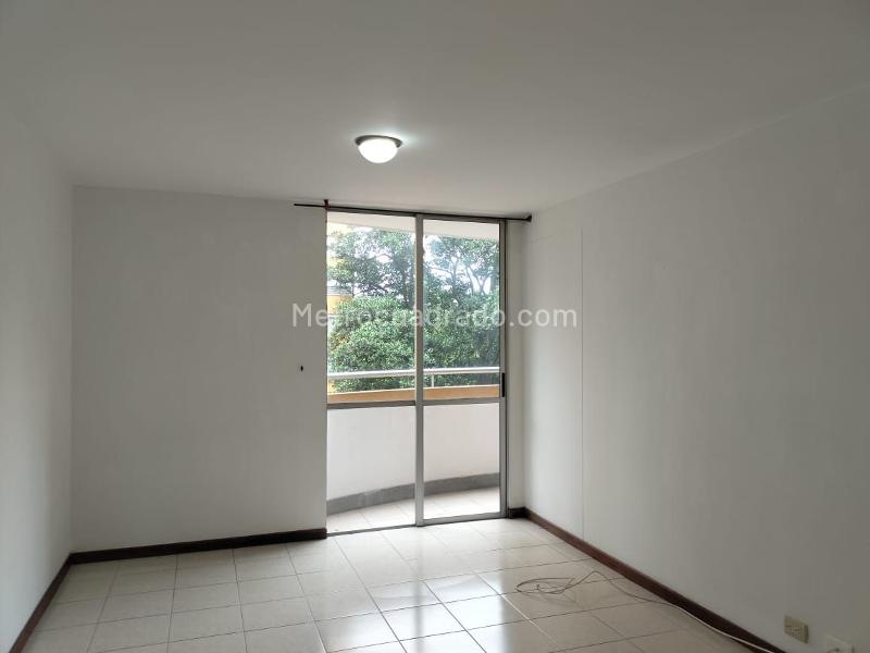 1BR Furnished-Style Apartaestudio in El Poblado, Medellín - 9