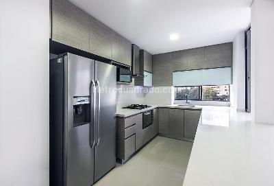 Apartamento en venta en El Poblado, Medellín · foto 5 de 15