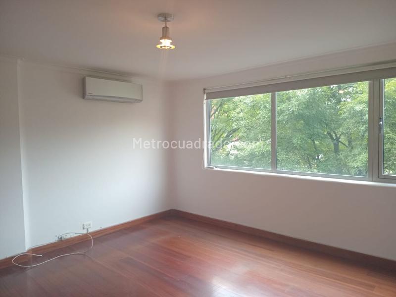 Elegant 4BR House with Jacuzzi in El Poblado - 9