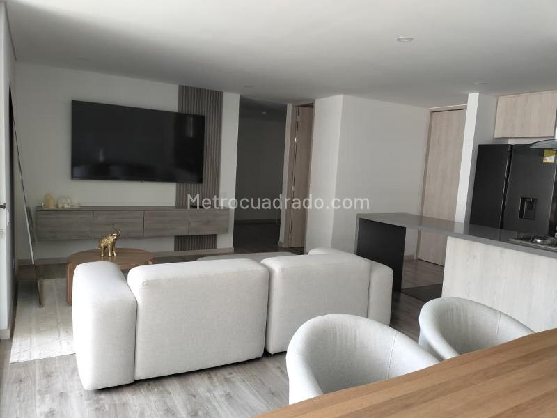 Apartamento Amoblado de 2 Alcobas en El Poblado (3 Baños) - 2