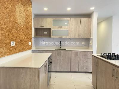 Apartamento de 3 alcobas en arriendo en Sabaneta, Sabaneta, 98 m² · foto 4 de 17