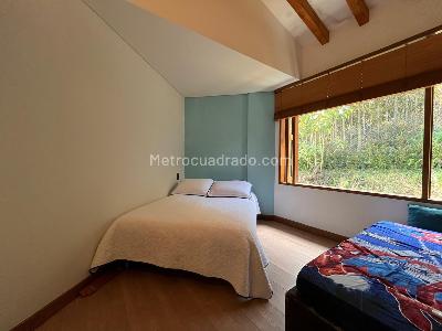 Casa de 5 alcobas en venta en Envigado, Envigado, 872 m² · foto 13 de 20