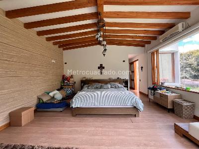 Casa de 5 alcobas en venta en Envigado, Envigado, 872 m² · foto 14 de 20